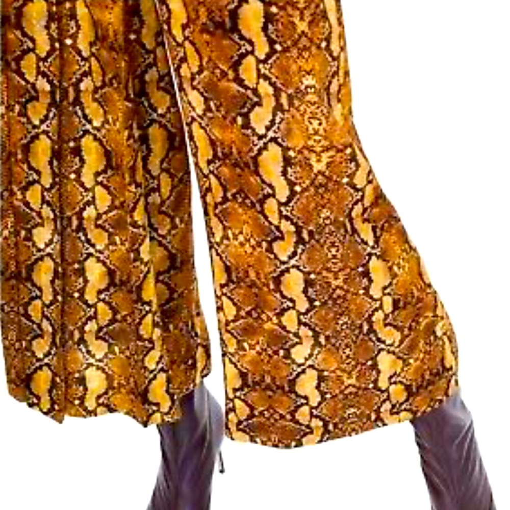 ZARA NEVER WORN SNAKESKIN CULOTTES W ZIP SIZE MEDIUM